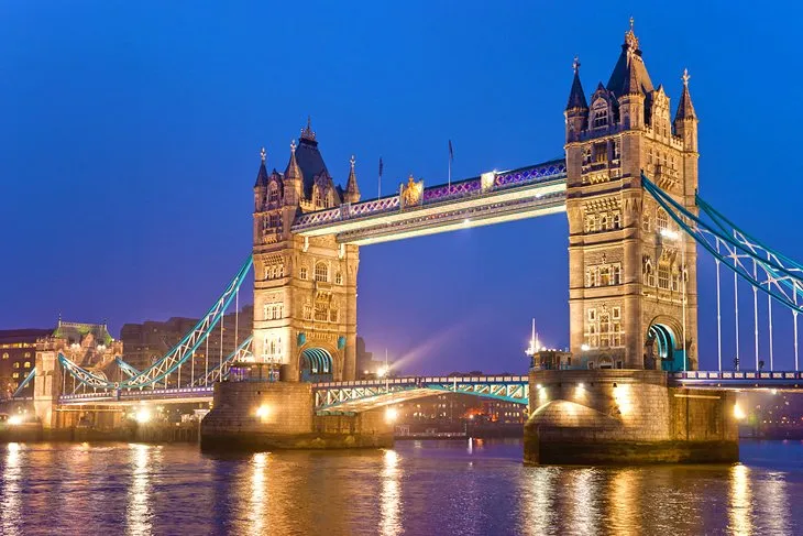 tower bridge london